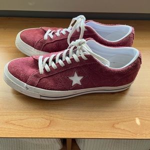 Men’s Converse One Star suede shoes